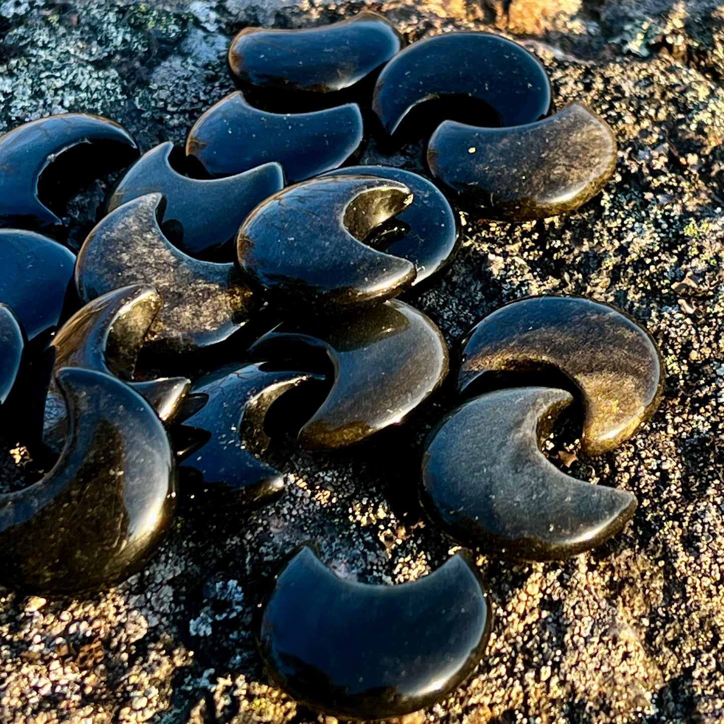 Guld obsidian måne