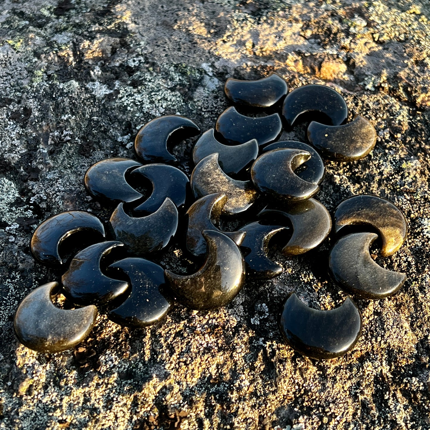 Guld obsidian måne