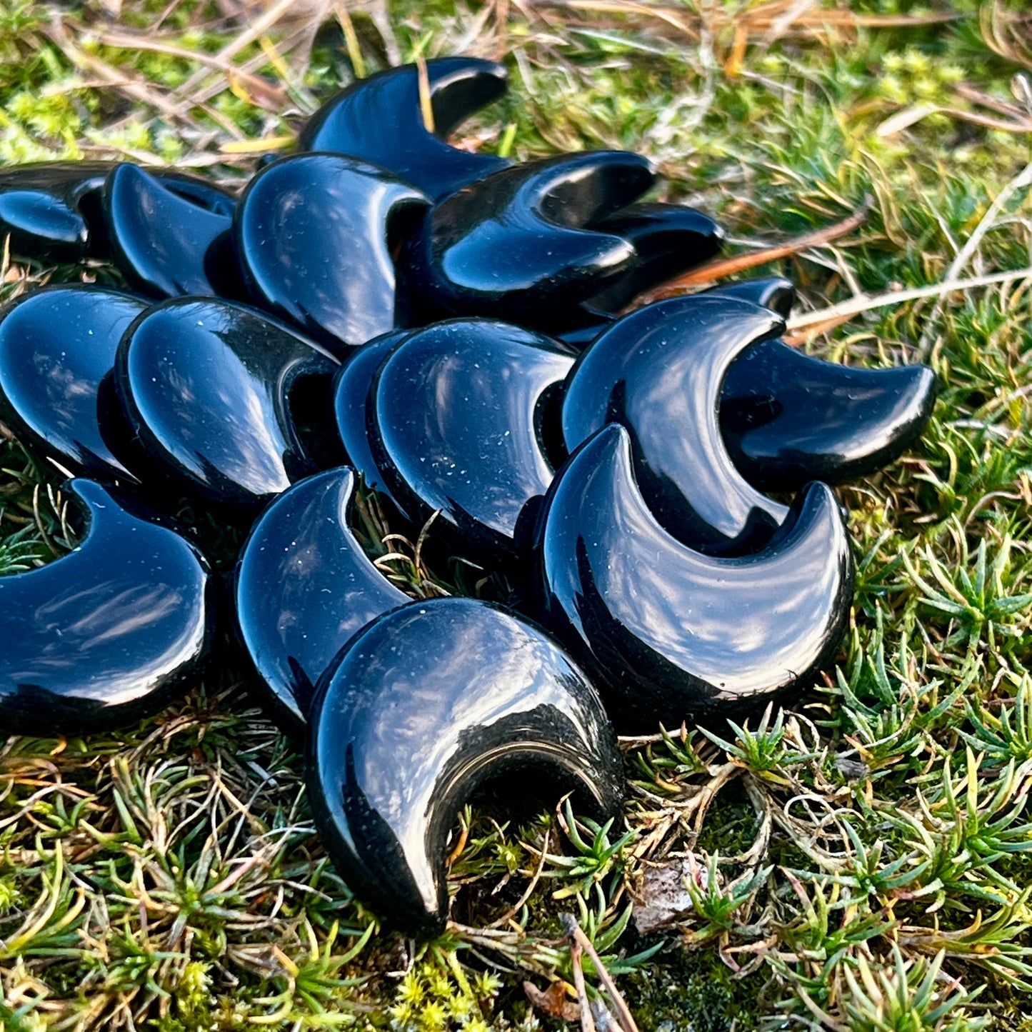 Svart obsidian måne